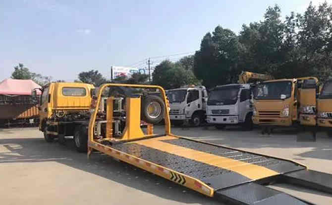 东港区汽车中途维修案例